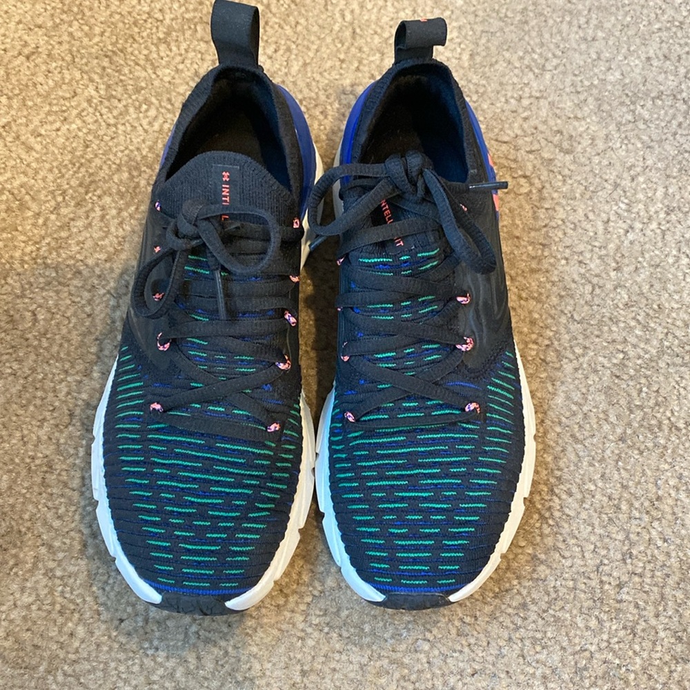 UA HOVR phantom 2 women’s shoe.